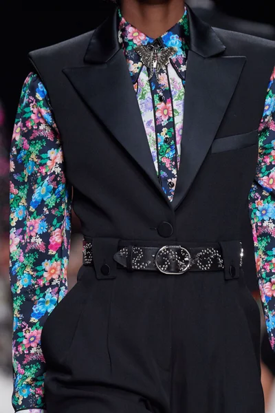 Look 93